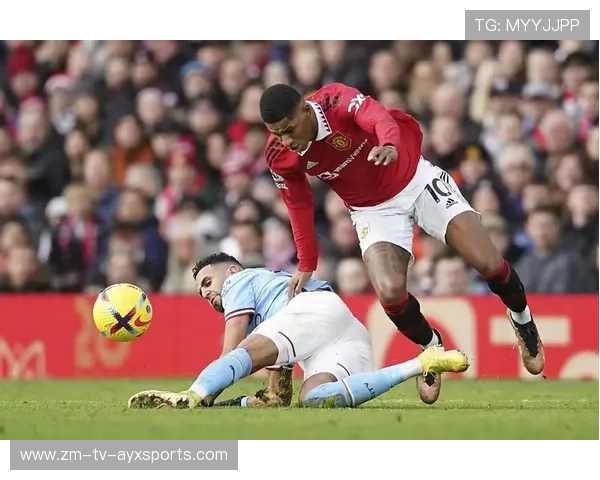 拉什福德外脚背弧线球破门