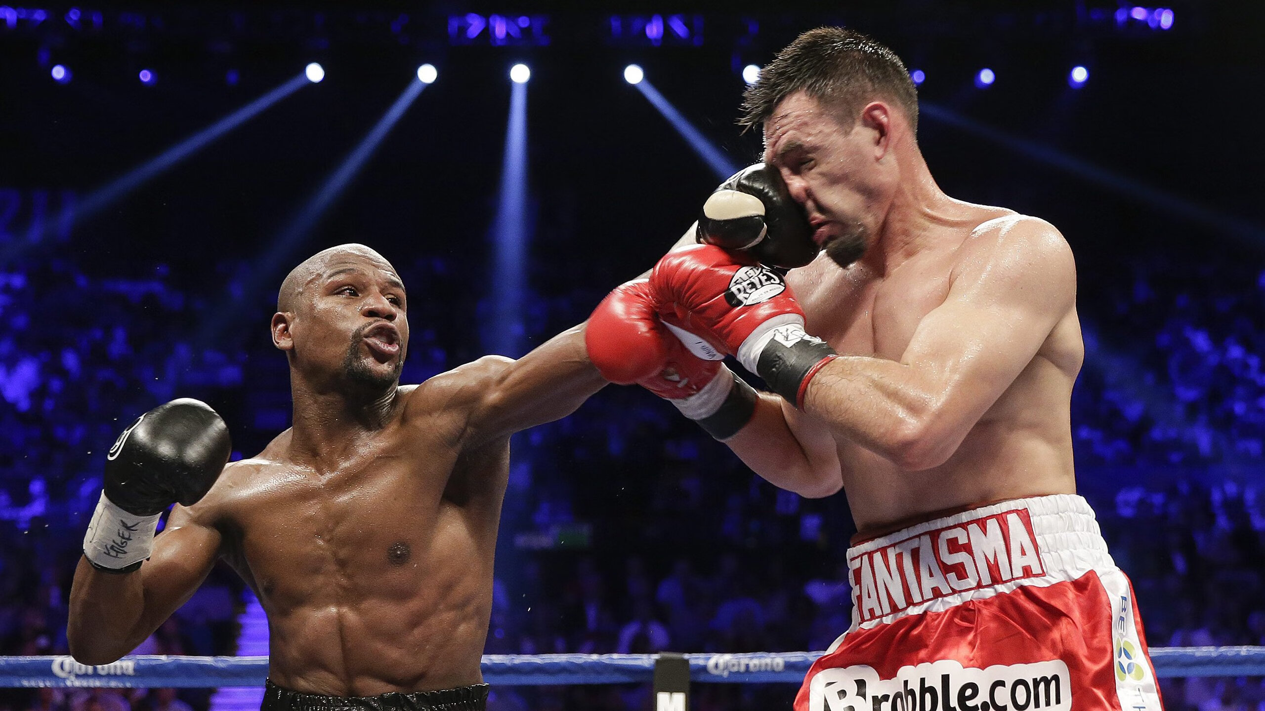 “2025世界运动会:高新体育中心健力赛场,选手力量与技术的结合”