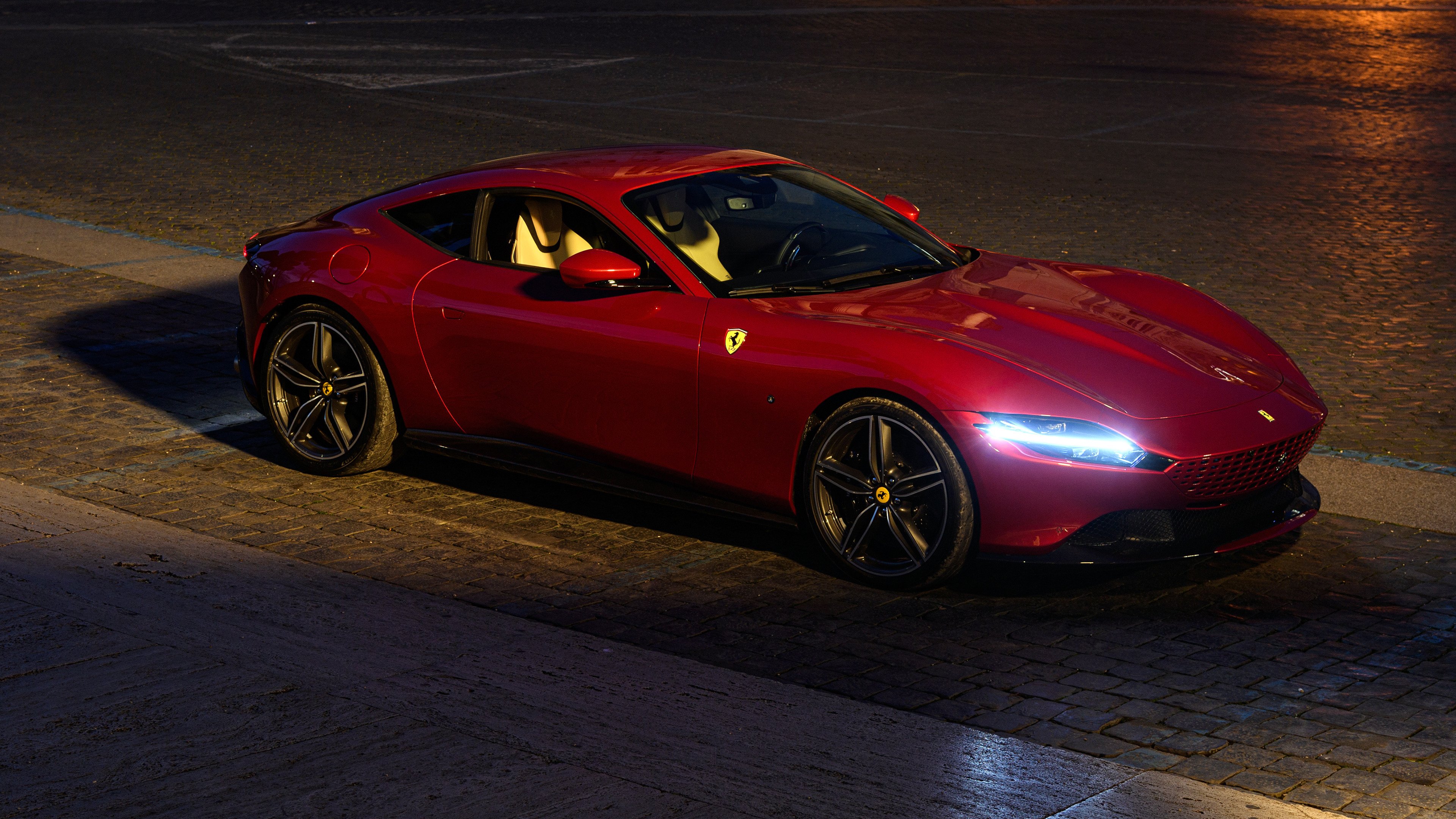 俱乐部开设青训开放日邀请家长深入了解训练体系与成长路径，俱乐部青训几岁要到俱乐部